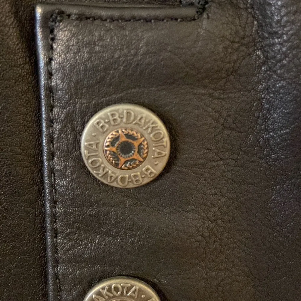 B.B.Dakota Leather Skirt color black excellent condition see photos - Image 5