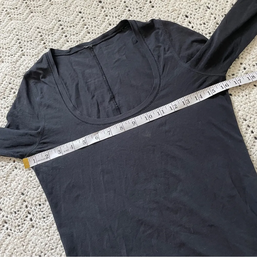Lululemon Scoop Neck Long Sleeve TShirt Black (XSmall) - Image 2