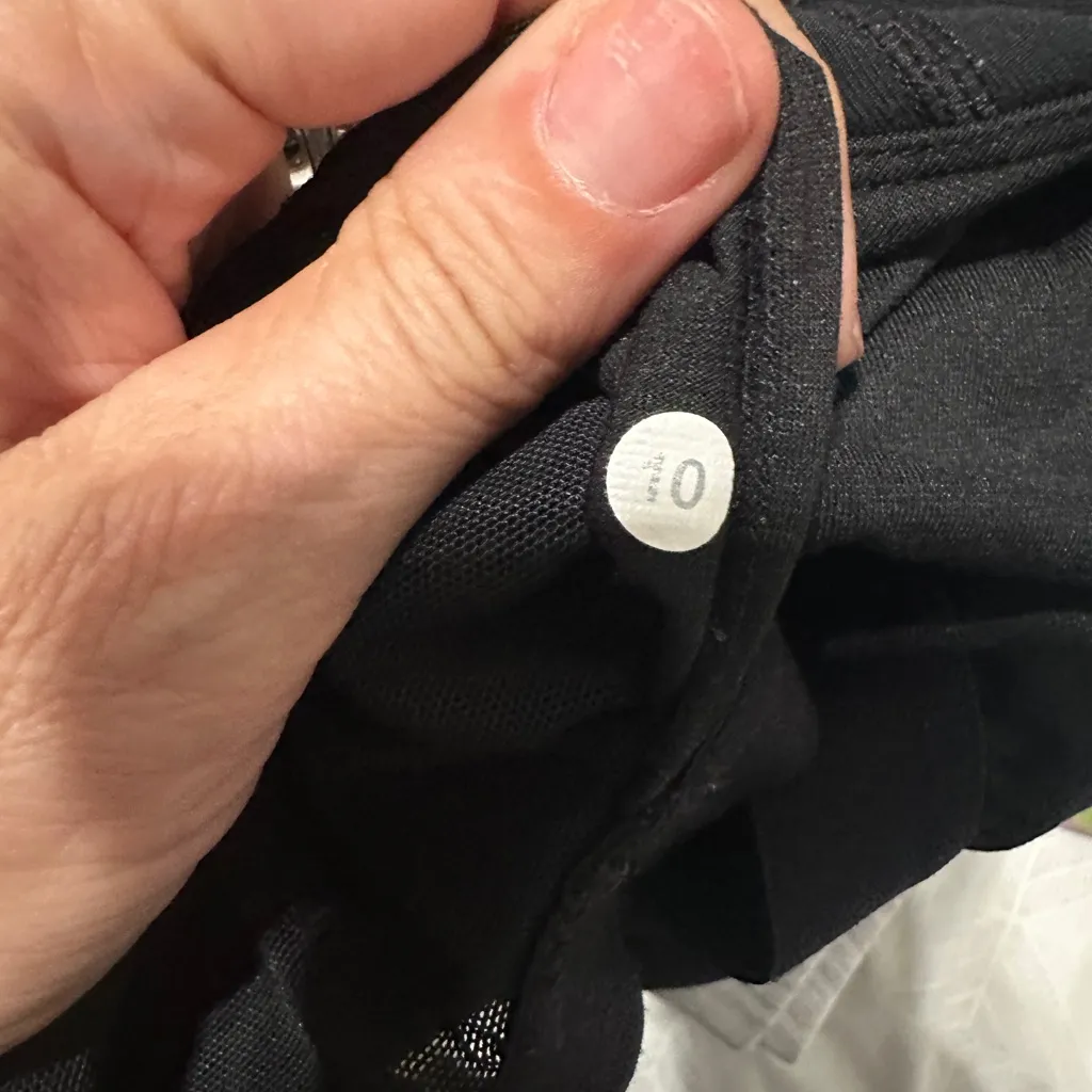 Lululemon tank top size 10 - Image 7