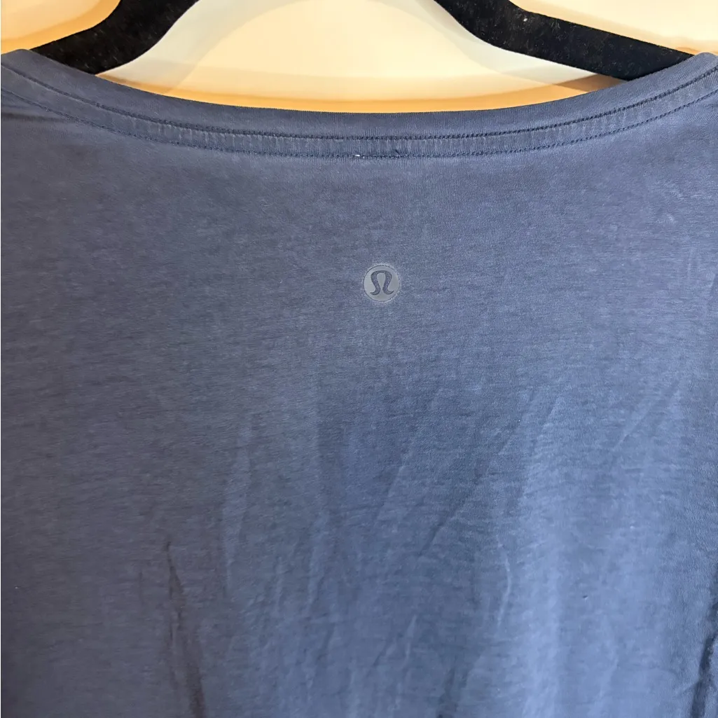 lululemon Navy Blue V-Neck Top - Image 3