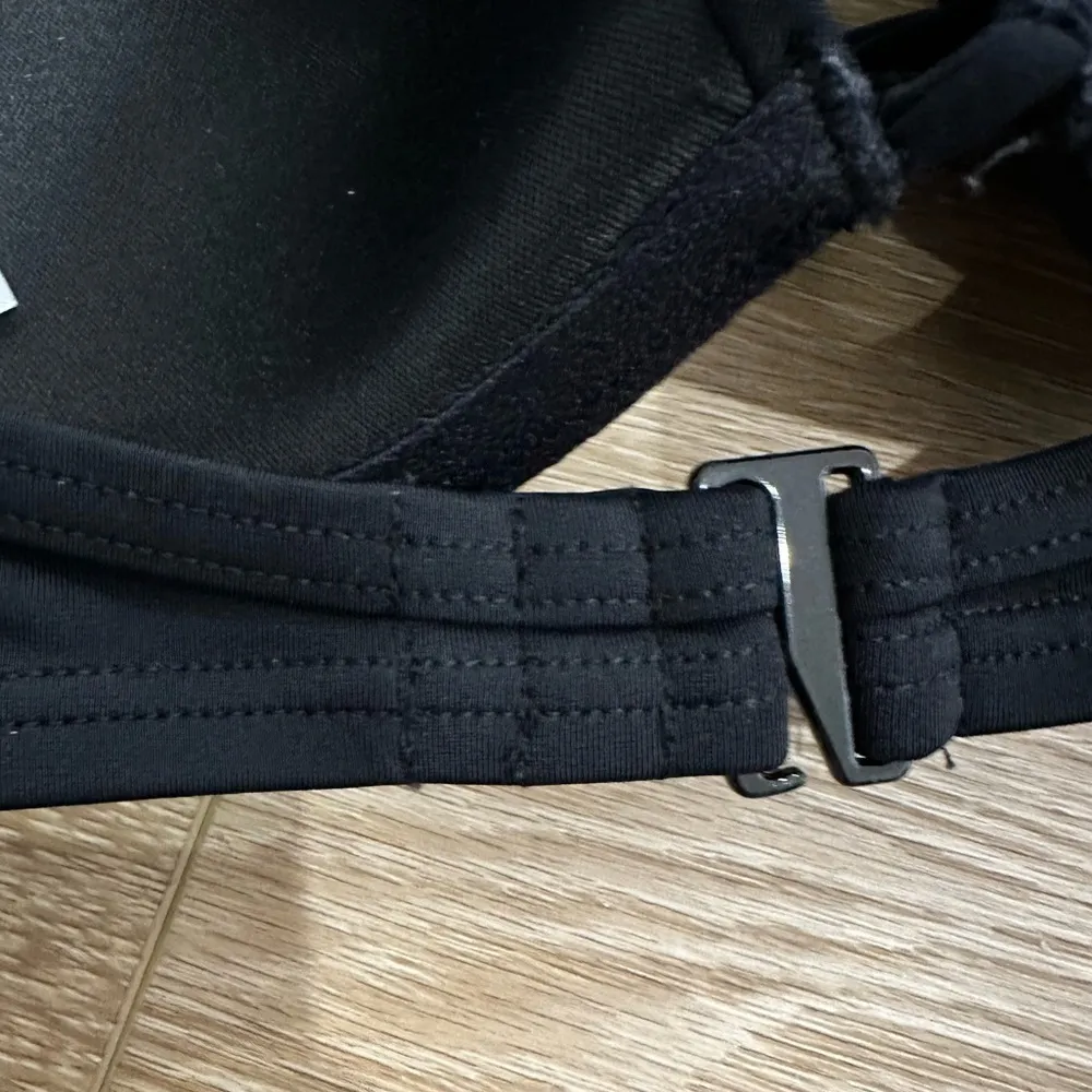 Sundazed Simone Black Wrap Halter Built In Cups Bikini Top 32D Size 32 D - Image 7