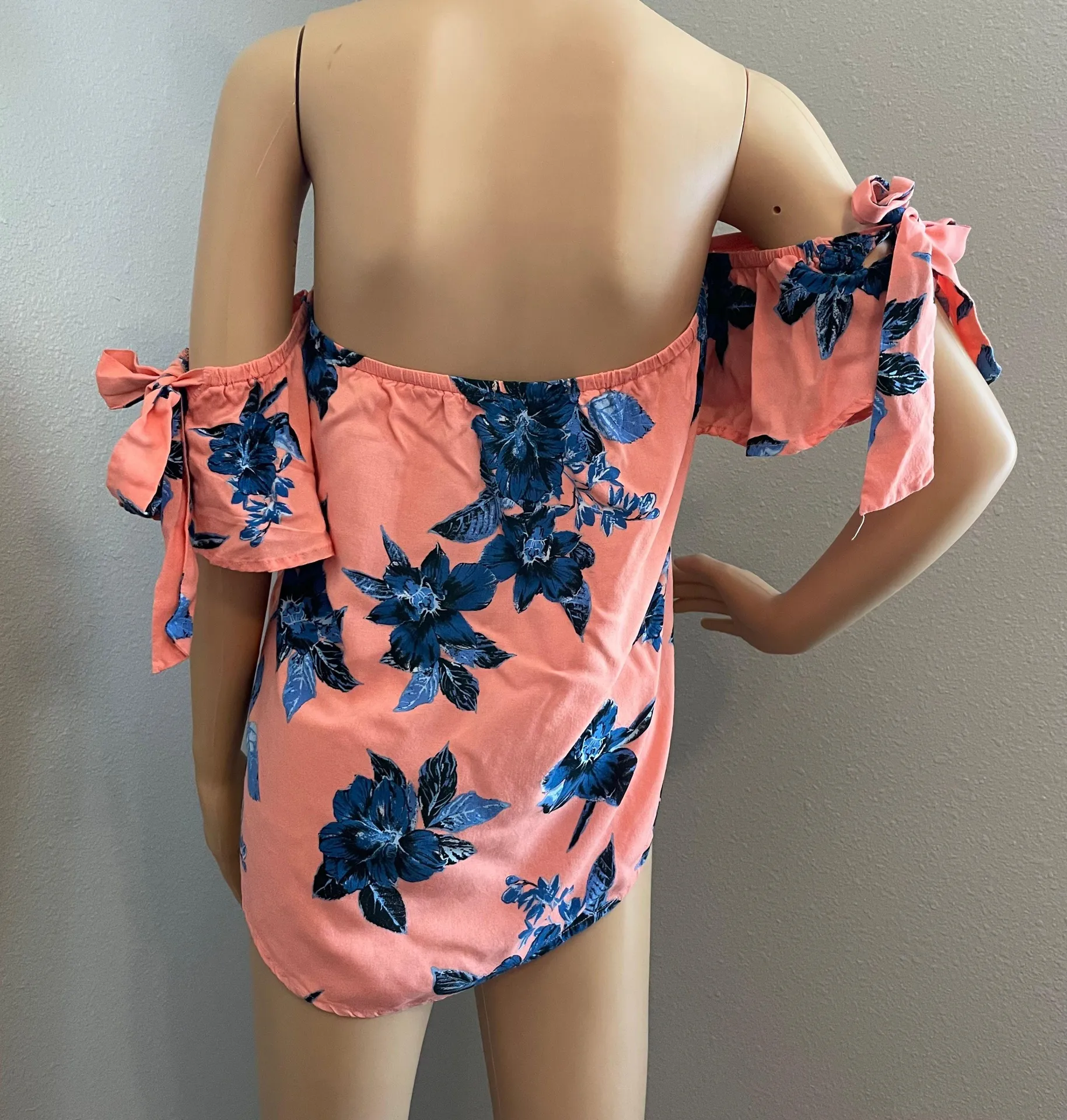 Gypsies & Moondust Off The Shoulder Coral Blue White Blouse Size Large - Image 3