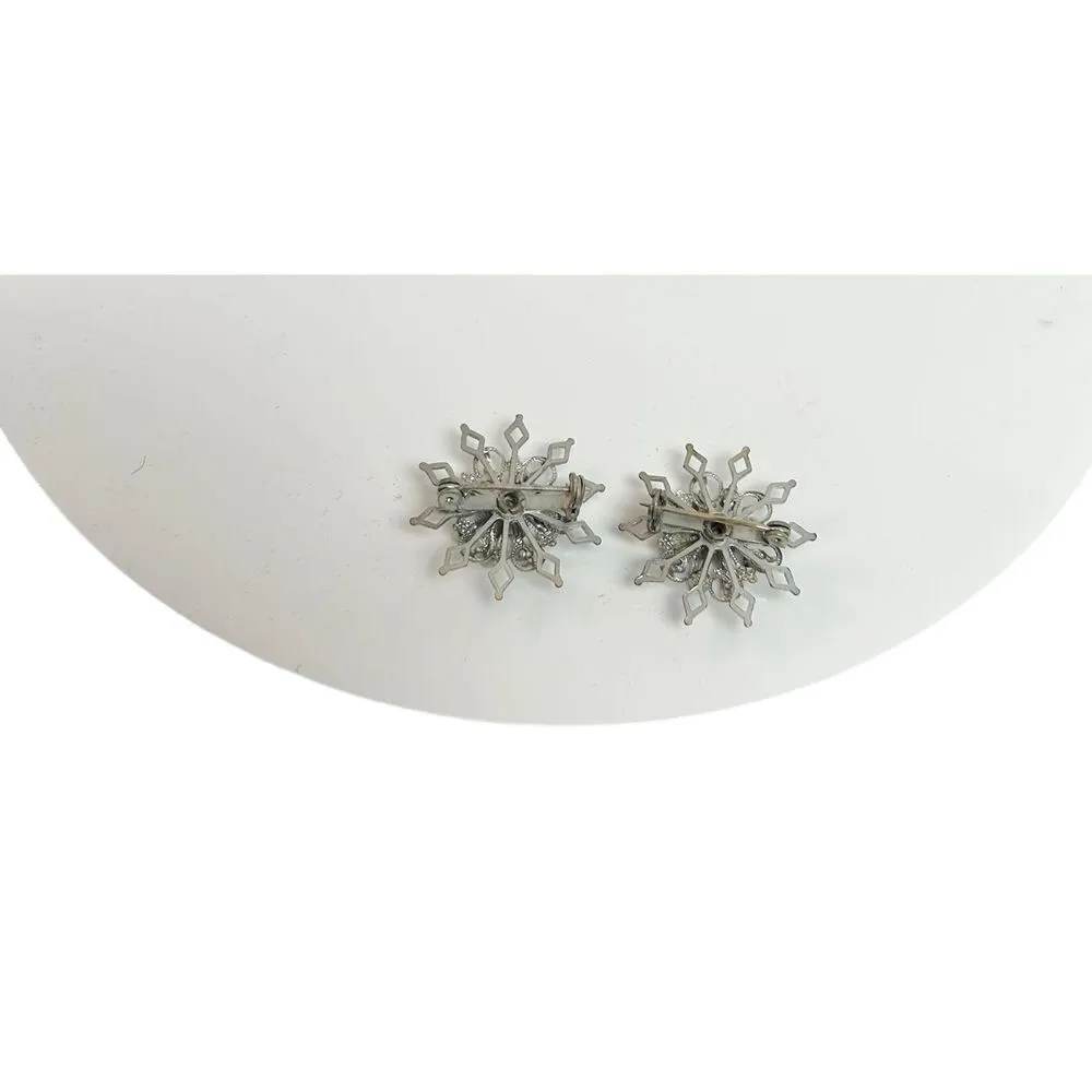 Set of two snowflake clear rhinestone brooches Silver - Image 2