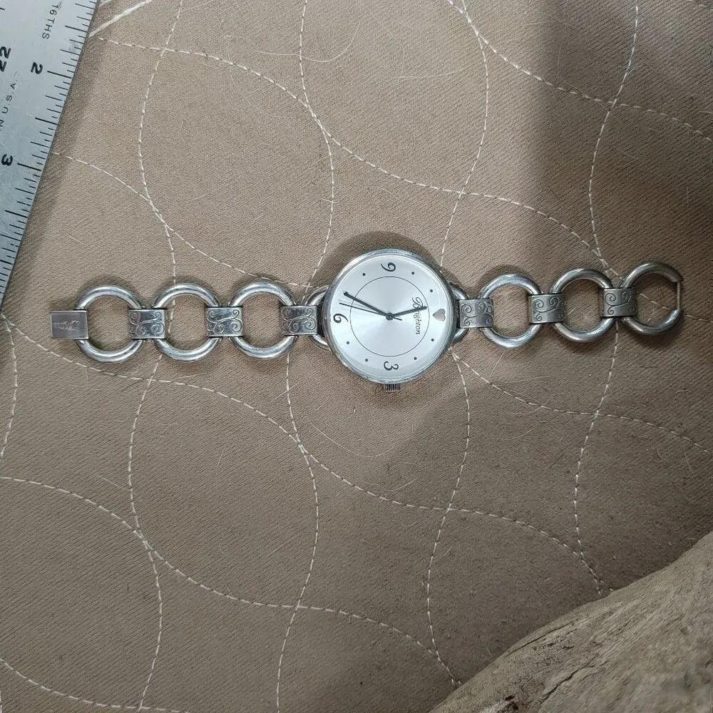 Brighton Watch York Womens Silver-Tone Link Bracelet With White Dial Heart - Image 9