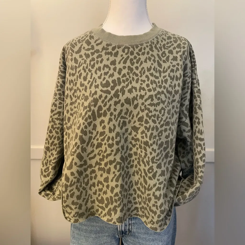 American Eagle Outfitters Sage Leopard Sweatshirt - Image 2
