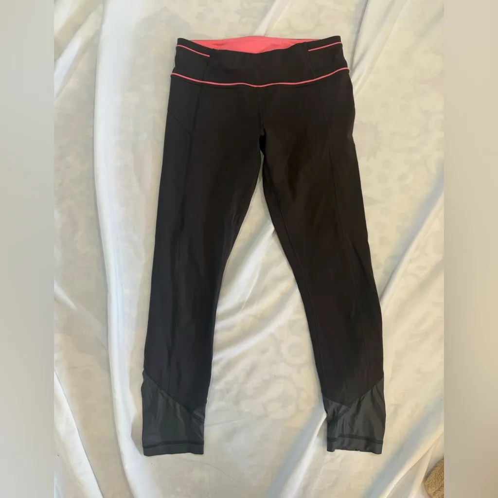 174 lululemon athletica Gray and Pink Leggings Pace Queen Tight Soot 6 - Image 3