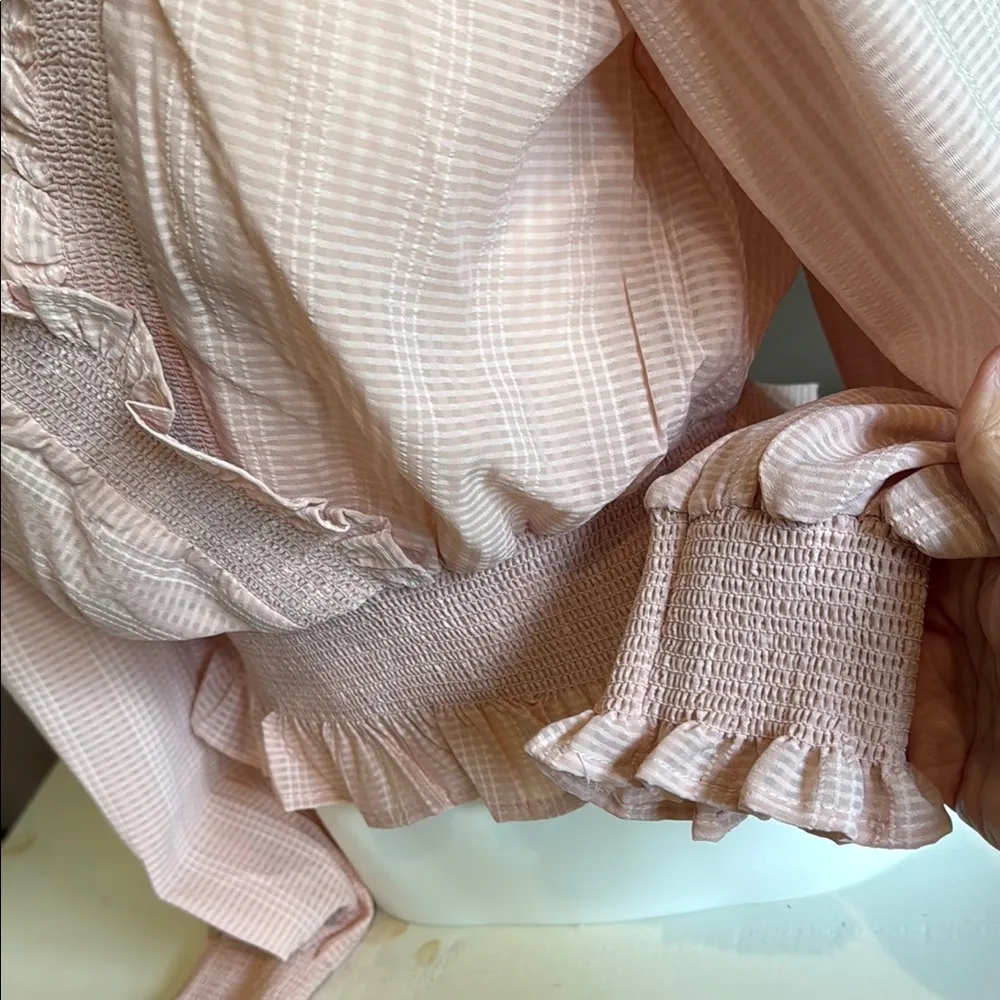 BLU PEPPER Pink Surplice Smocked Ruffle Top Size Large - Image 4