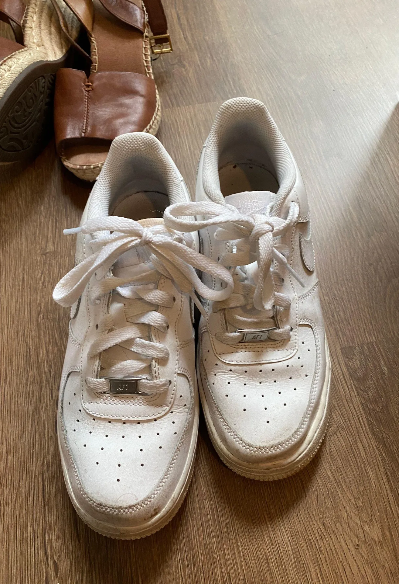 Nike Air Force 1 - Image 2