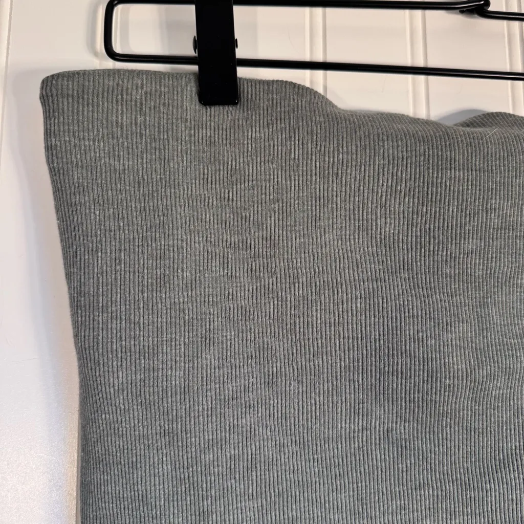 Aerie Sage Green Ribbed Tube Top Sleeveless Shirt Women’s Size Medium - Image 2