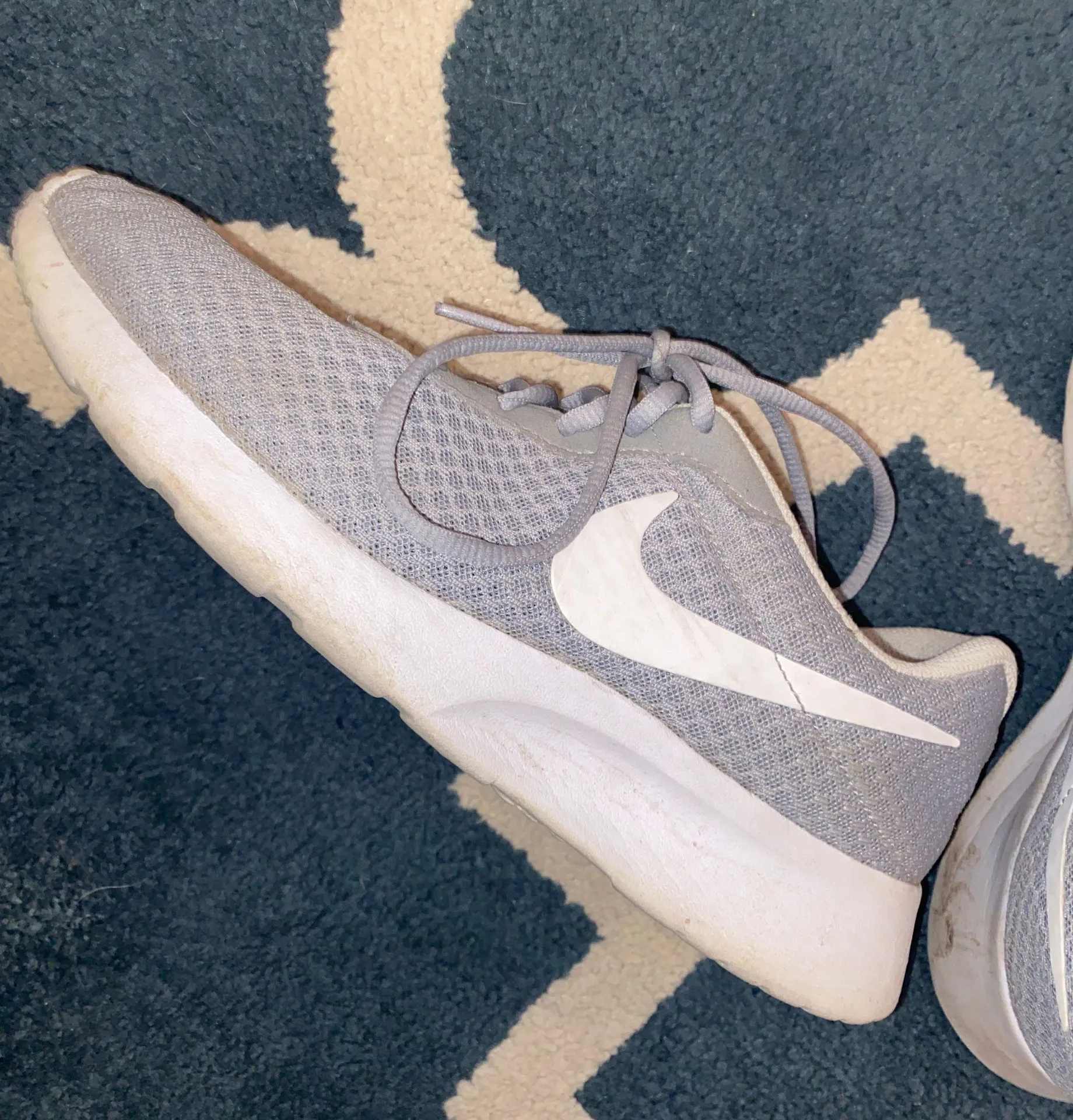 Nike Tanjun Tennis Shoes - Image 3