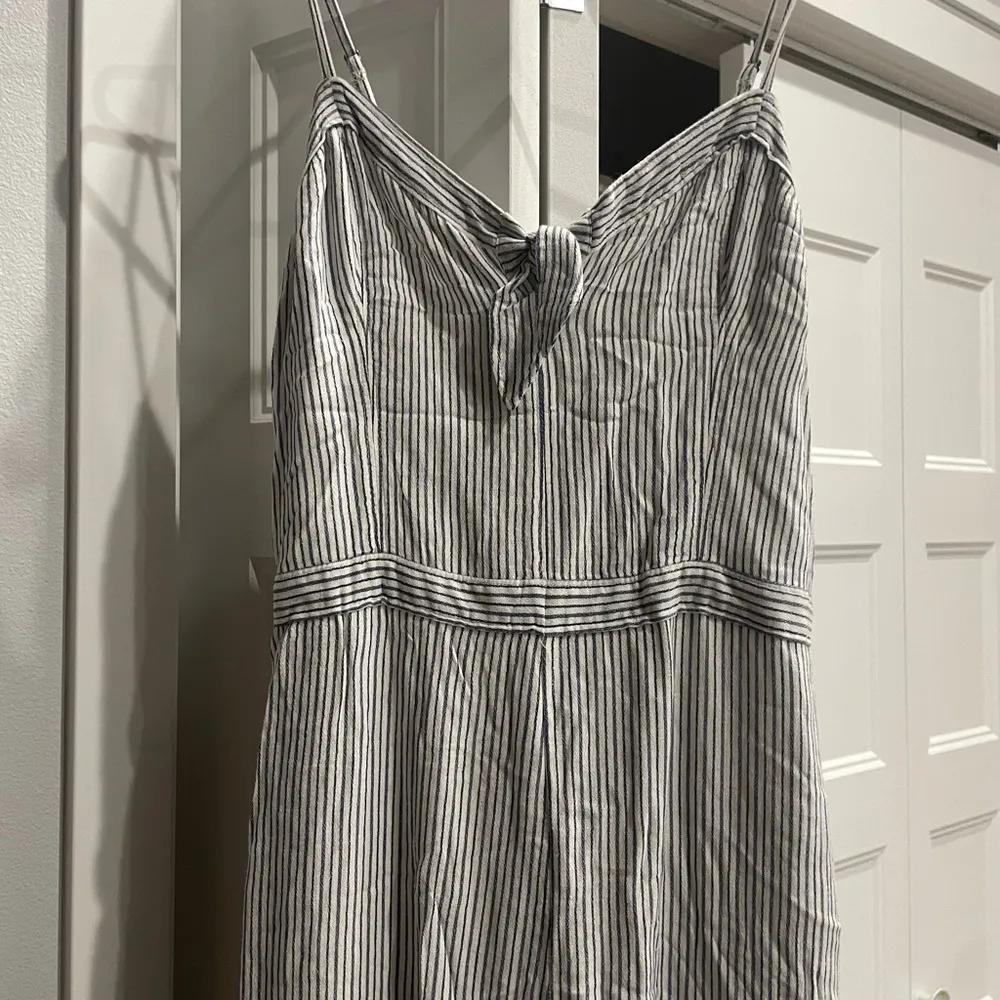 Abercrombie & Fitch Blue and White Striped Smocked Waist Jumpsuit Small Tall - Image 3