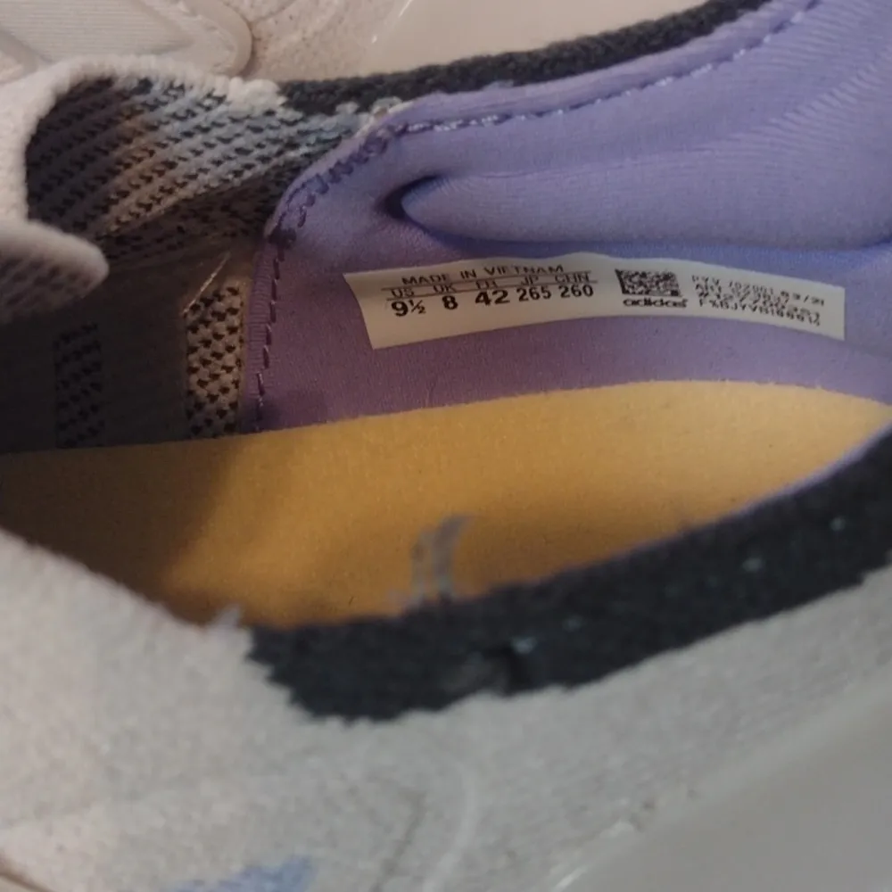 Adidas Ultraboost 21 W lavender running shoes size 9.5 - Image 5