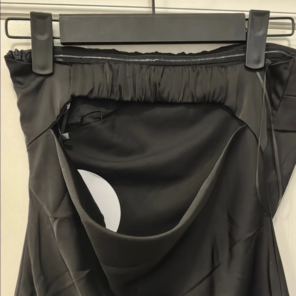 NWT  - Phillipa Mini Dress in Black - Image 10