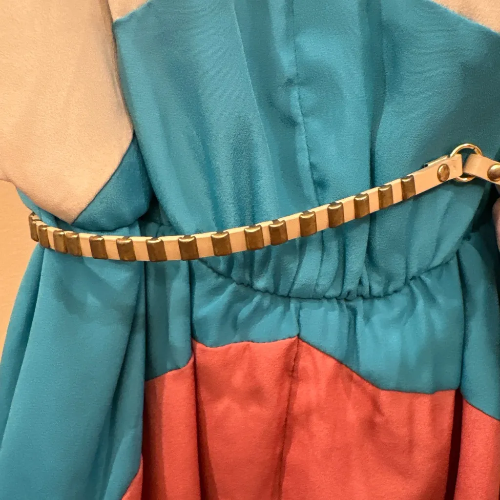 NWT Margo & Sebastian Hi Lo V - Image 4