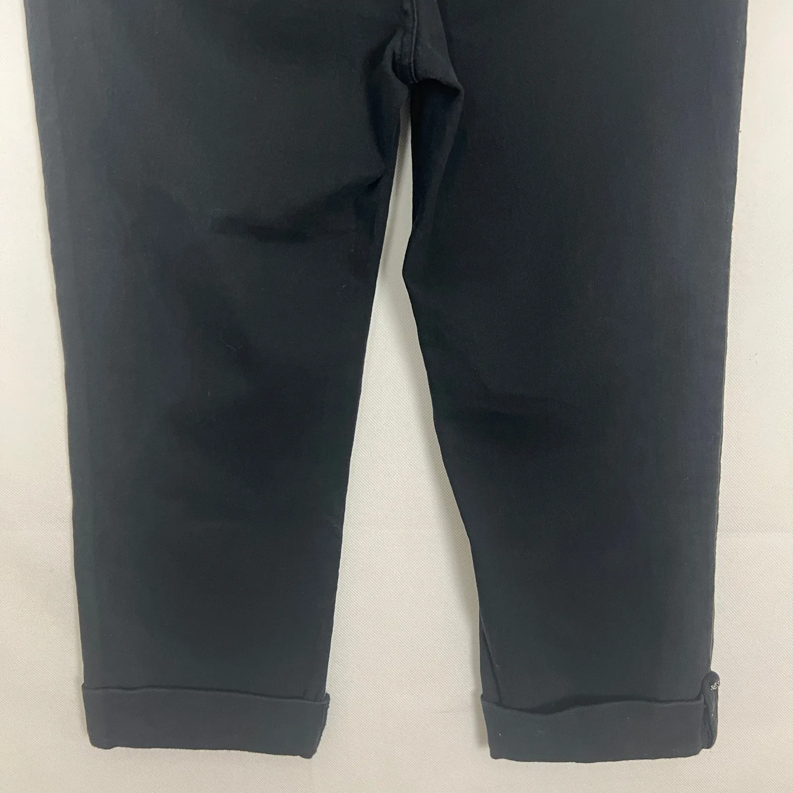 NYDJ  High Rise Capri Black Jeans Size 8 - Image 7