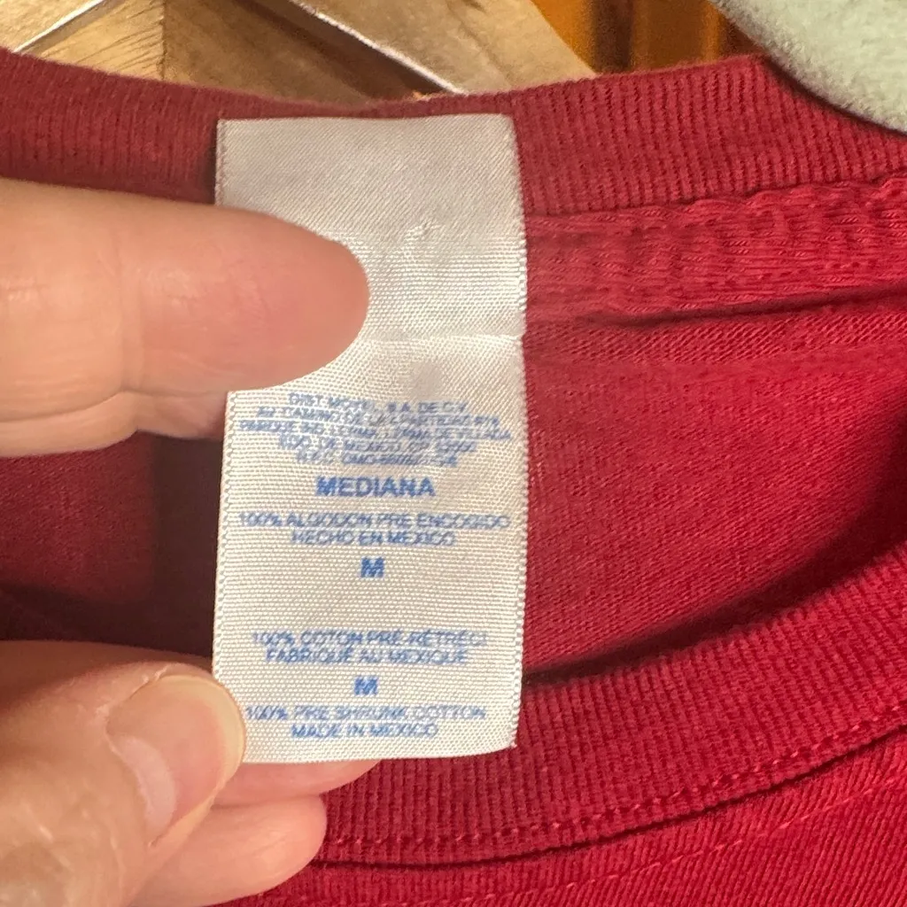 M&O Knits Heavyweight Red Carmel Good Wine Makes Me Happy Tee Size Medium - Image 3