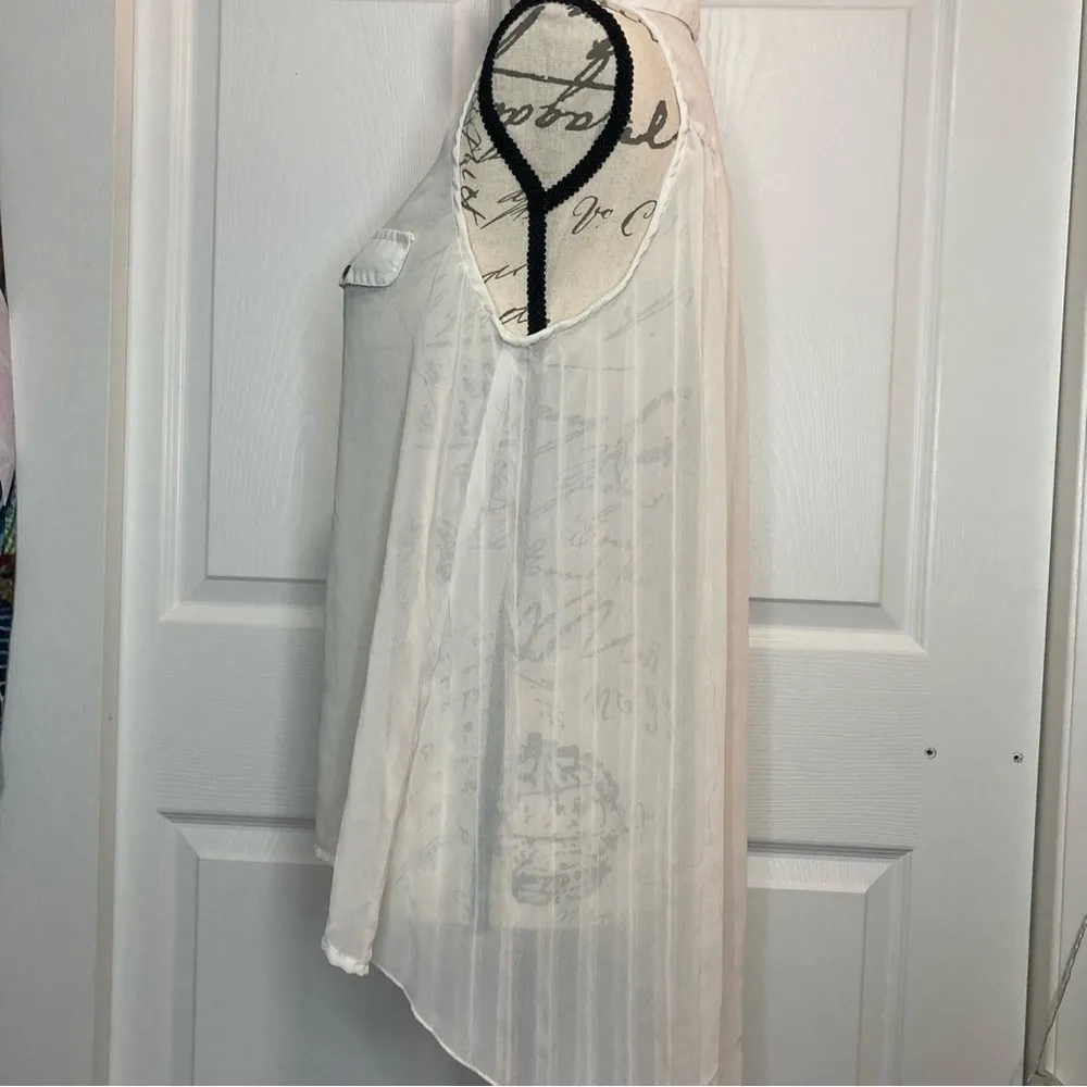 Eyelash Boutique Sleeveless Blouse Size L - Image 5