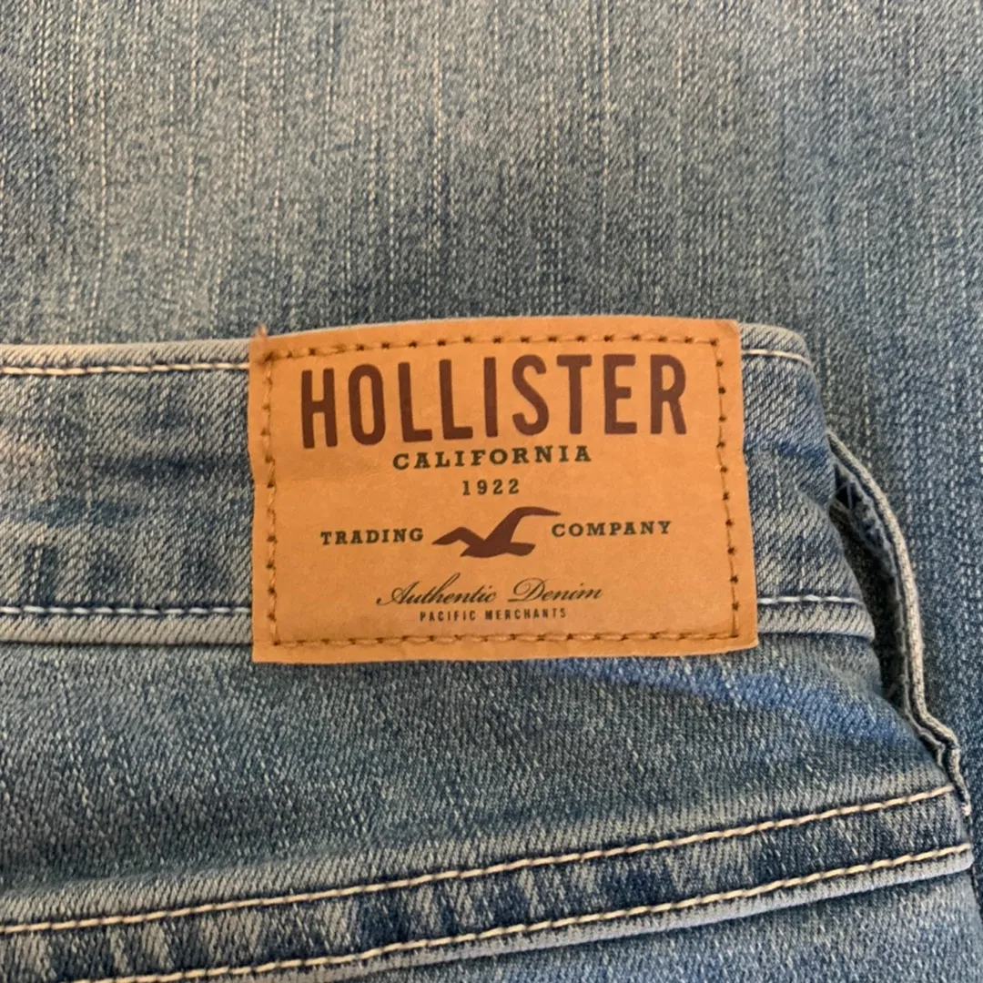 Hollister Bell Bottom Jeans - Image 4