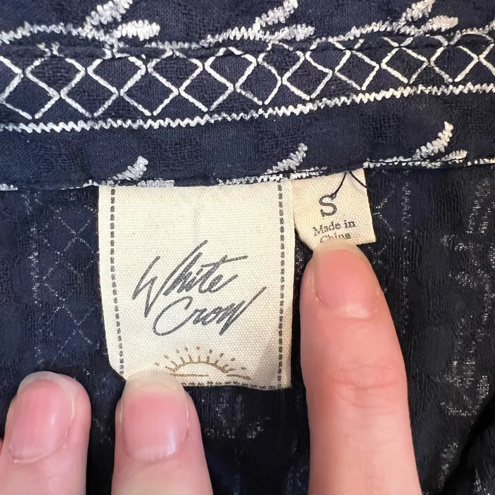 White Crow Navy Blue Tank Top Blouse - Image 4