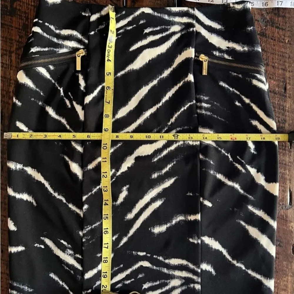 Michael Kors Zebra Print Skirt Size 8 - Image 5