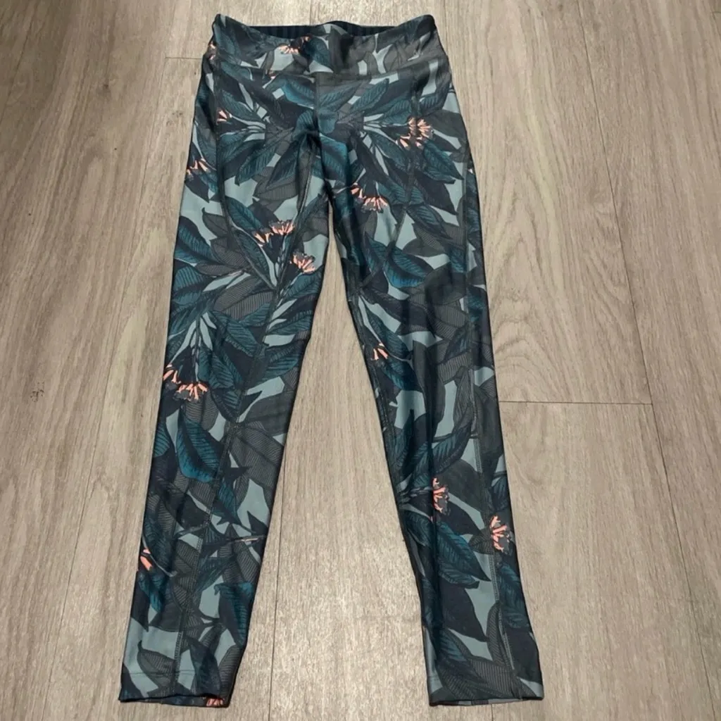 Maaji Tropical Leaf Floral Print Athletic Athleisure Leggings size XS - Image 2