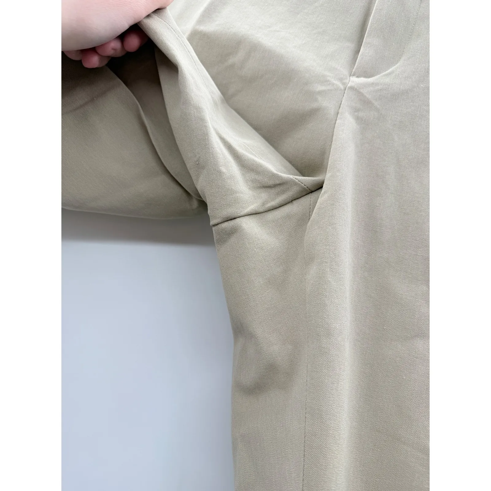 Crown & Ivy NWT Cary Straight Leg Pants Size 20W Beige Stretch Workwear - Image 3