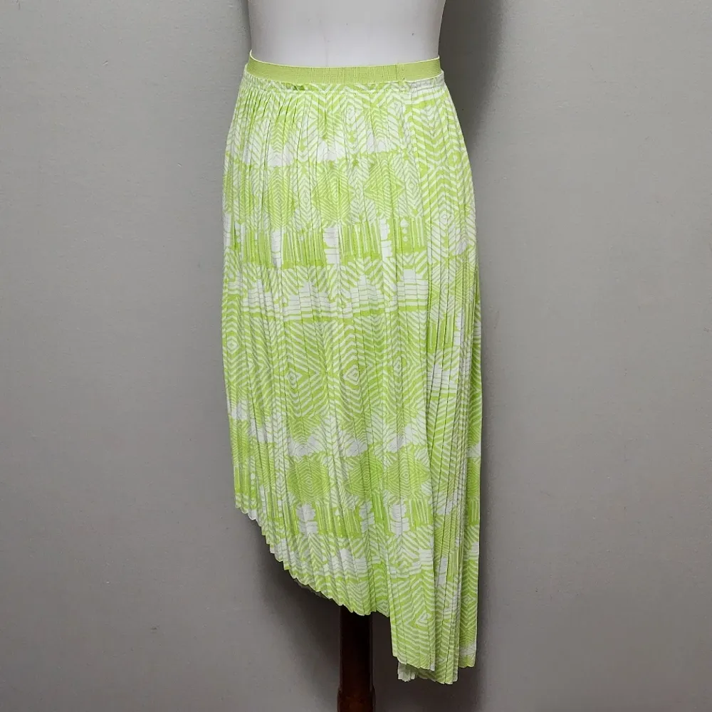 American Eagle neon green batik aztec pleated high low skirt size large - Image 5