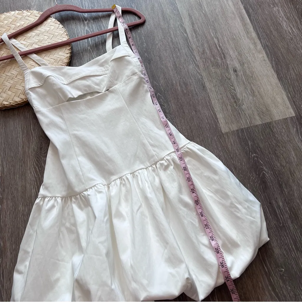 NWT zara white bubble‎ mini dress w/ cut out - Image 4