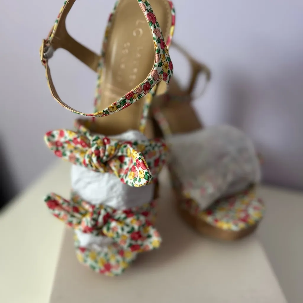 LC Lauren Conrad Multicolor Floral Platform Heels - Image 4