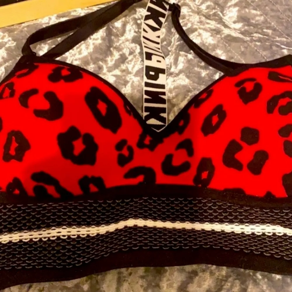 Victoria's Secret PINK Leopard Print Ted Racerback Wireless Top Padded XS NWT - Image 5