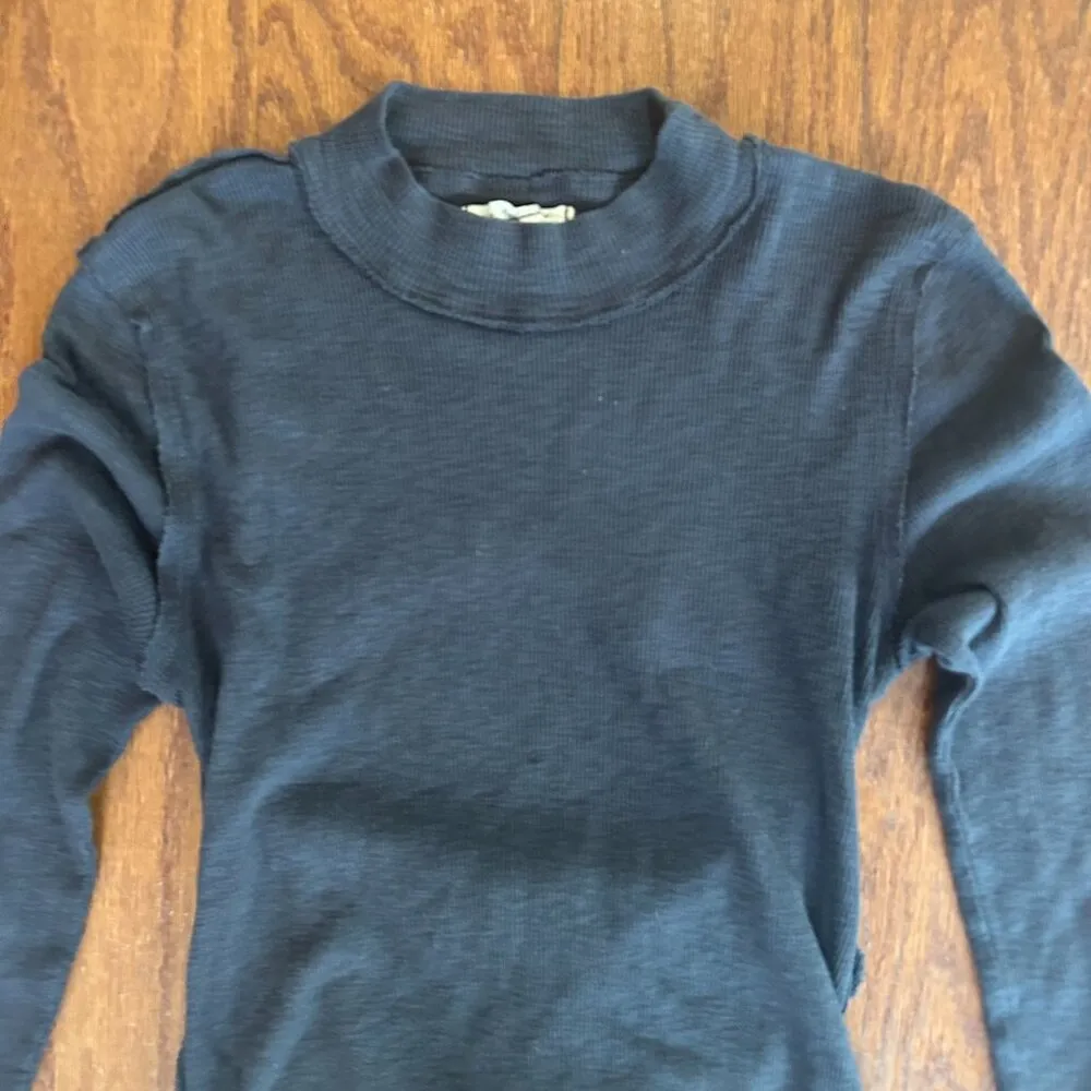 Free People Distant Sun Tee Open Back Long Sleeve Mock Neck Size Small Boho Yoga - Image 5