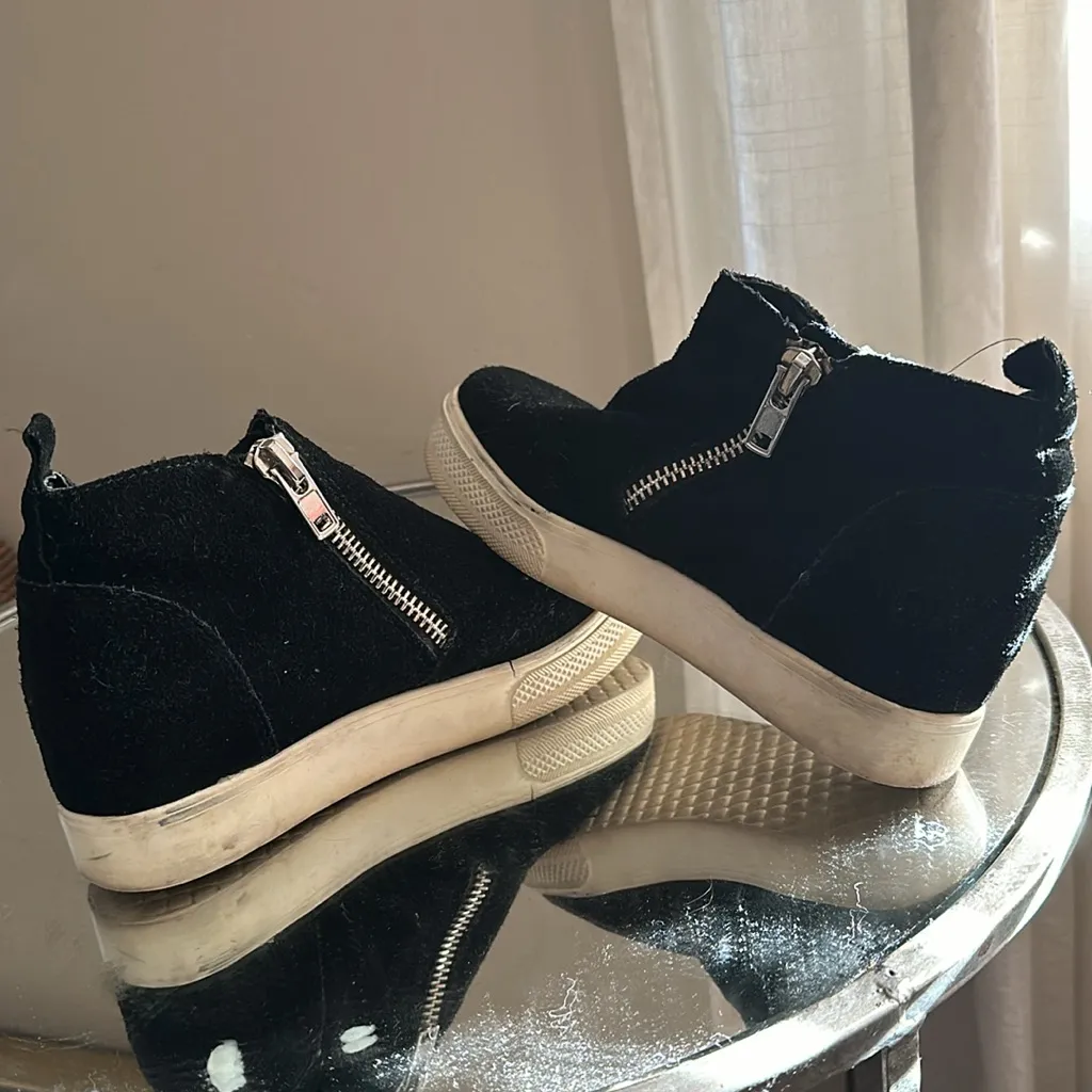 STEVE MADDEN WEDGIE SNEAKER SIZE 6 - Image 3