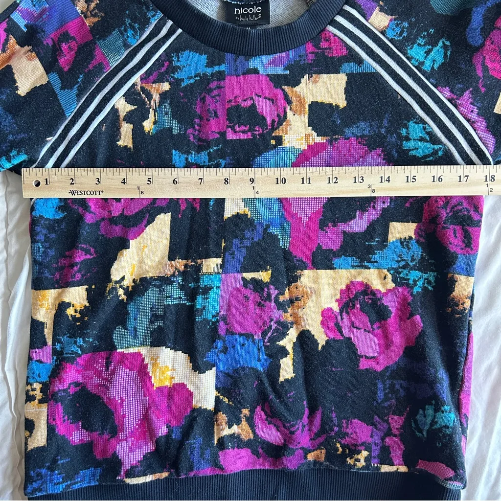 Nicole by Nicole Miller Vintage Printed Jacquard Crewneck Sweatshirt Size Medium Purple - Image 6