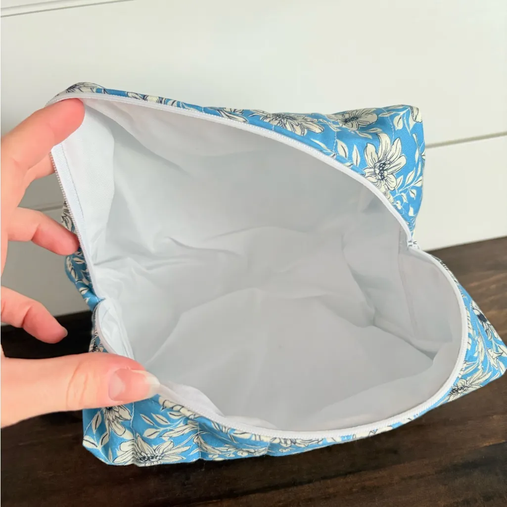 Handmade Flower Print Cosmetic Make Up Bag Blue/White Sz OS - Image 4