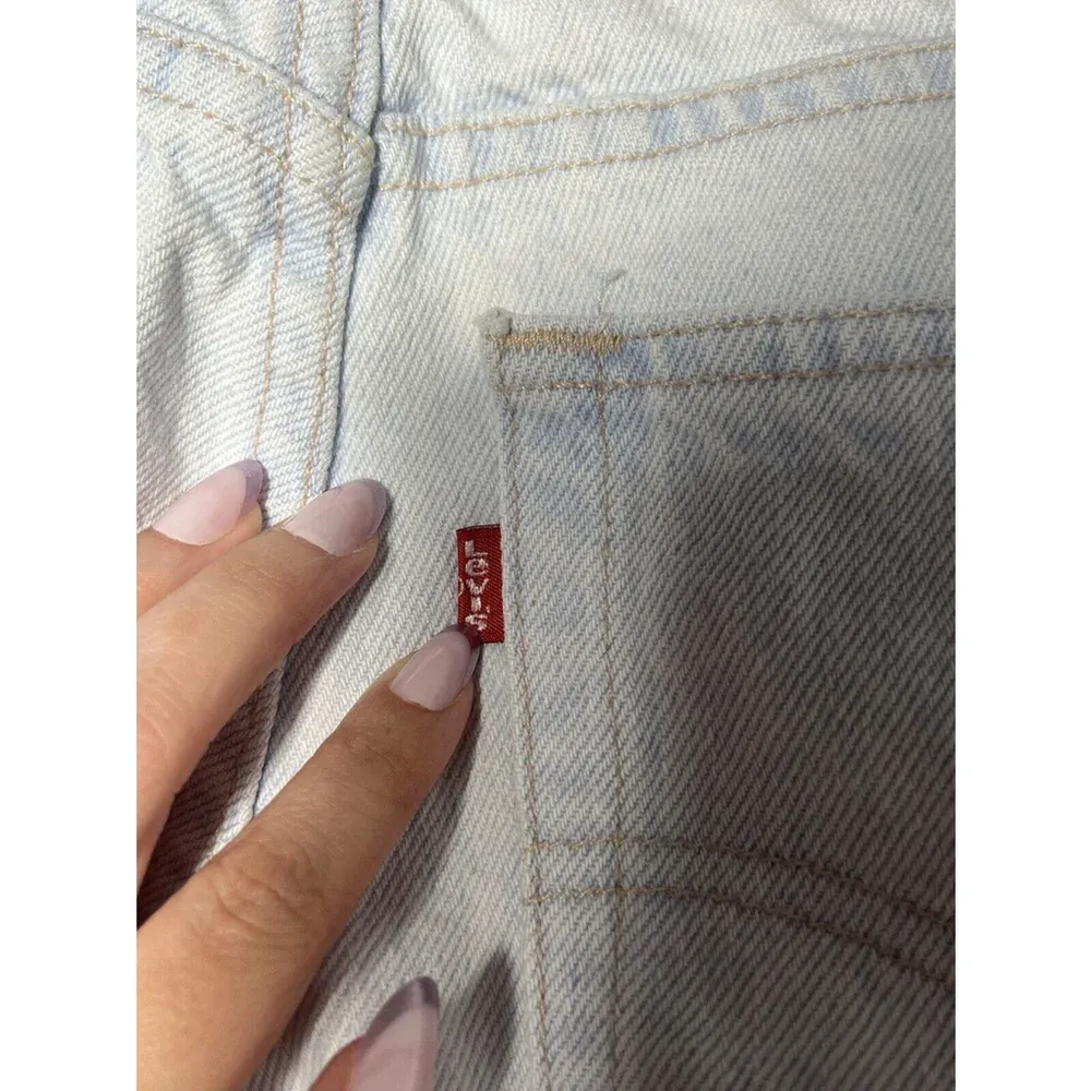 VTG Levi's USA 17550-0206 Light Blue‎ Relaxed Denim Mom Jeans Size 7 Preowned - Image 4