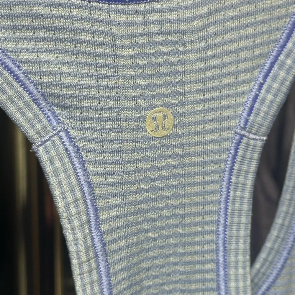 Lululemon swiftly tank size 4 - Image 2