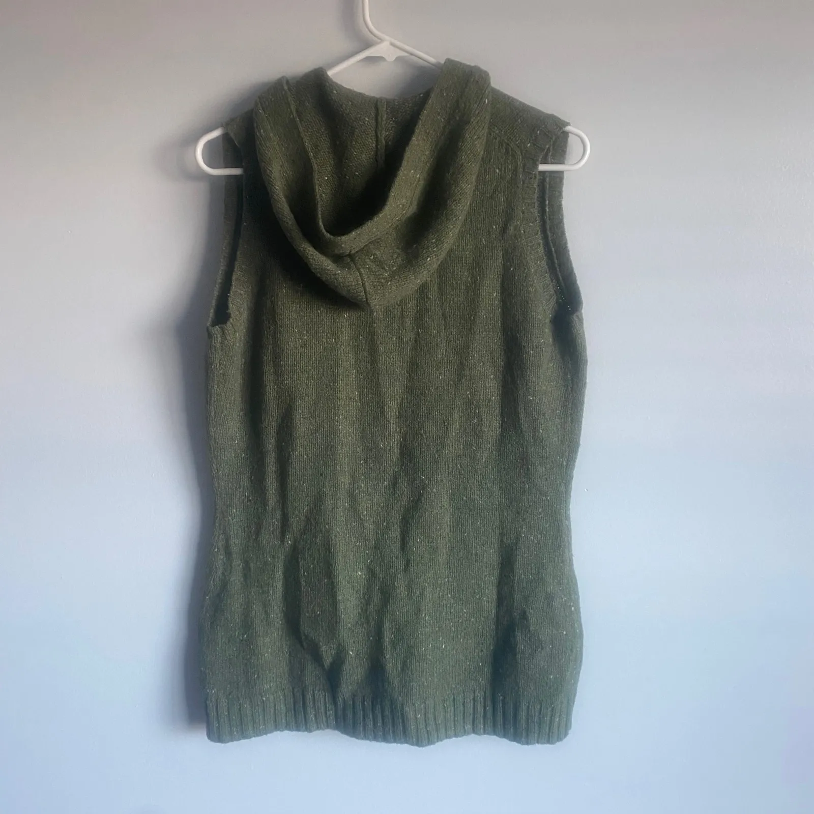 NWT Woolrich Women's Birch Song Hooded Sweater Vest Olive Green Wool Knit Medium - Image 5