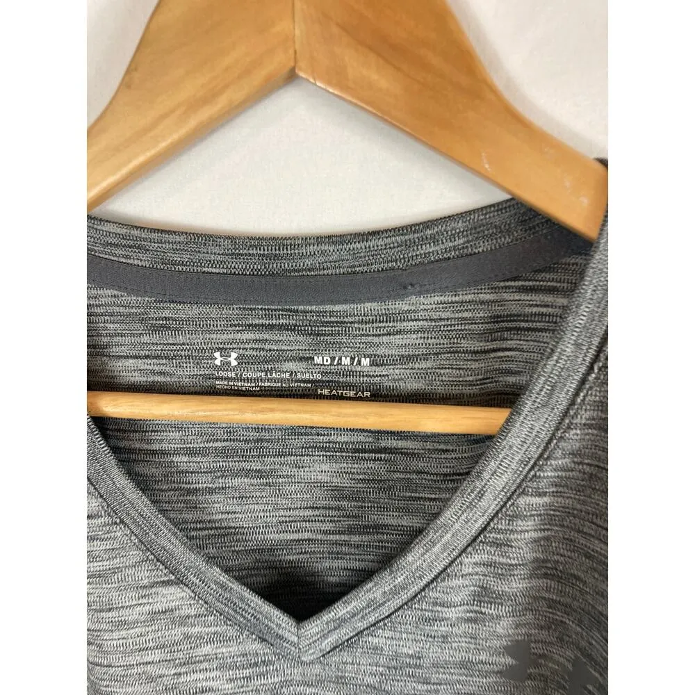 Under Armour Loose HeatGear Grey Tshirt Size Medium - Image 2