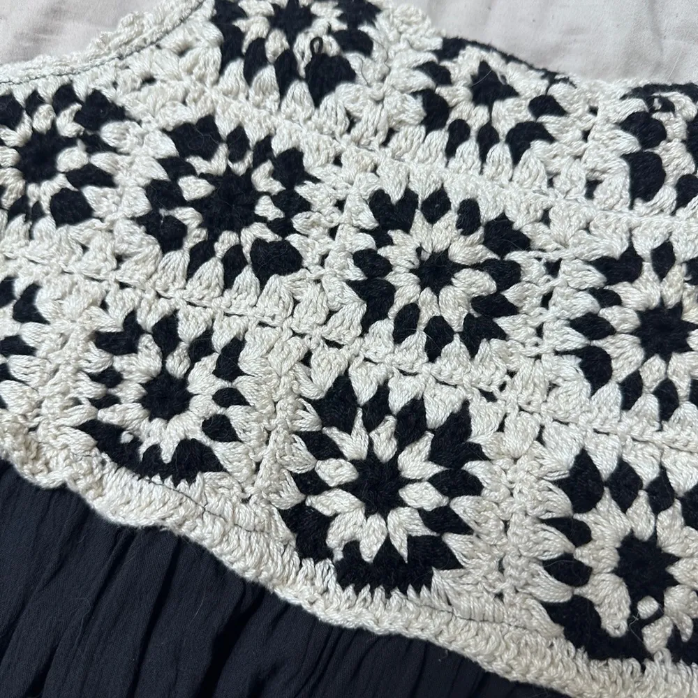 Lucky Brand Babydoll Black and Cream Crop Crochet Top; size XL - Image 9