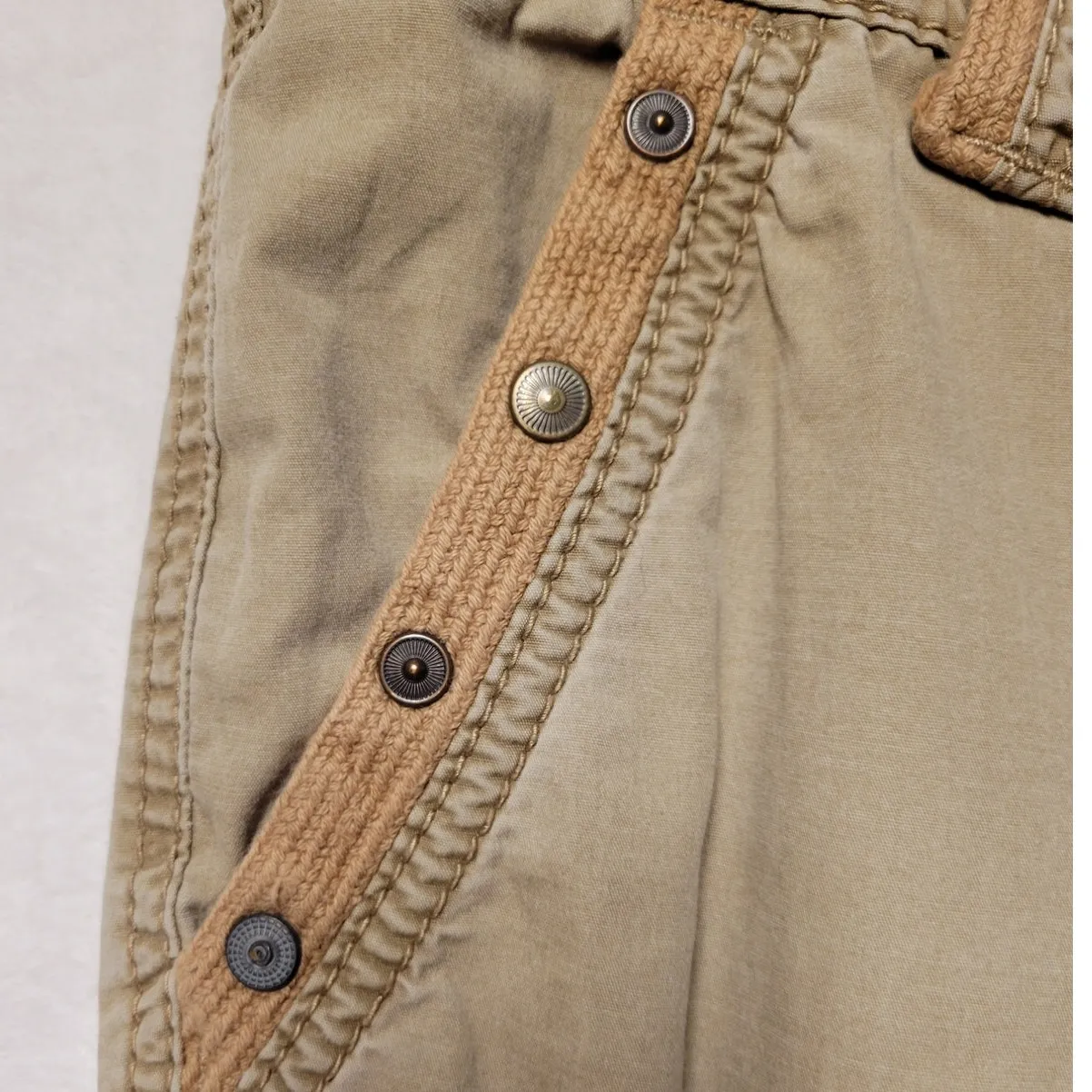 Y2K‎ Tan Cropped Relaxed Fit Cargo Pants Contrast Stitching Retro Women's 4 - Image 3