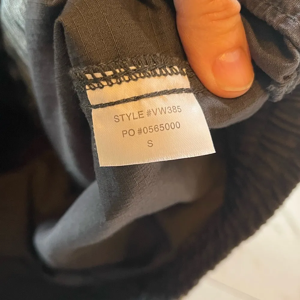 Vuori Ripstop Gray organic cotton raw hem pull on drawstring waist short size sm - Image 5