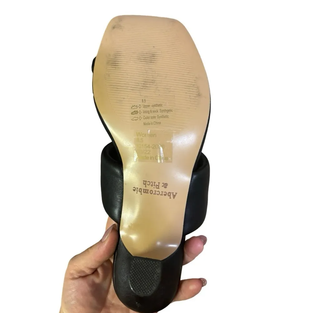 Abercrombie & Fitch black retro square toe heels cloud strap toe loop - Image 6