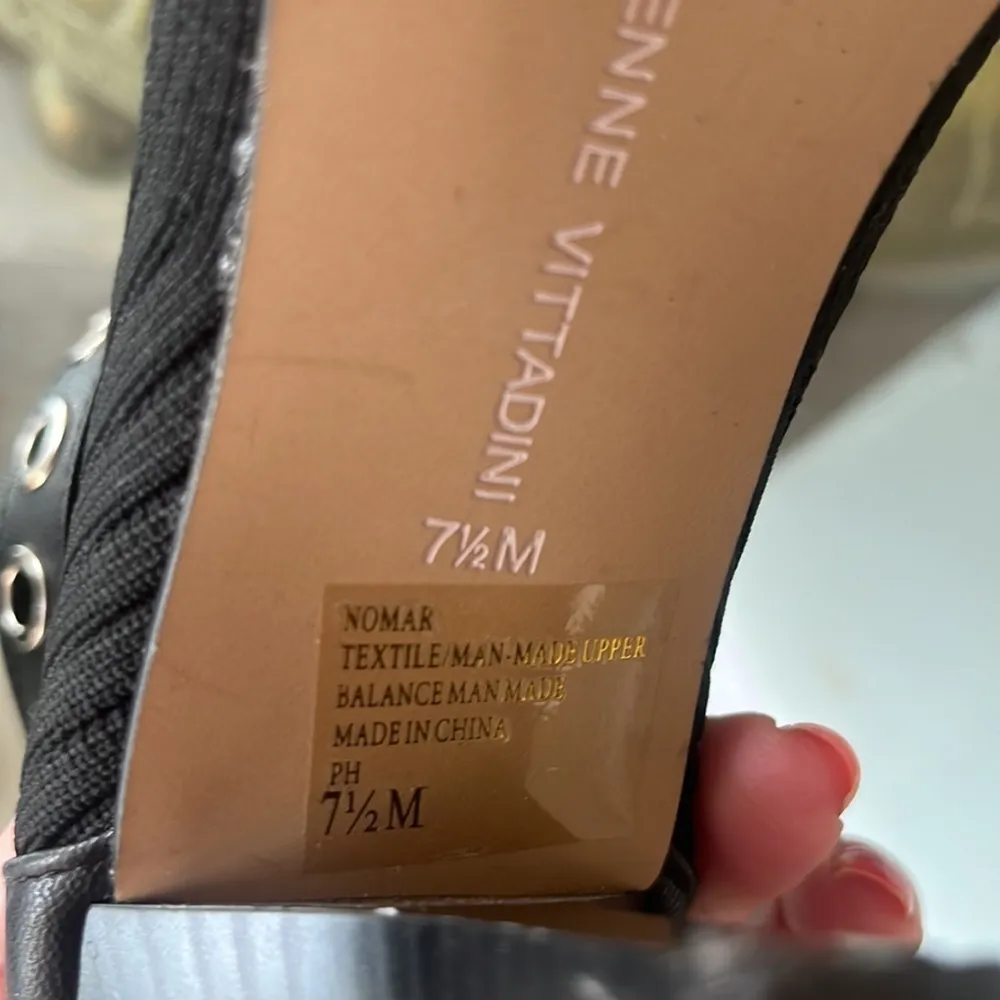 Adrienne Vittadini Nomar Grommet Bootie size 7.5 - Image 7