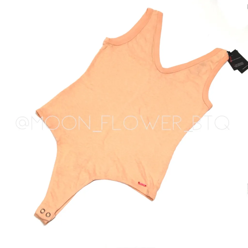 n:Philanthropy Cantaloupe Mystic Bodysuit – Peach V-Neck Cotton Thong Fit - Image 3