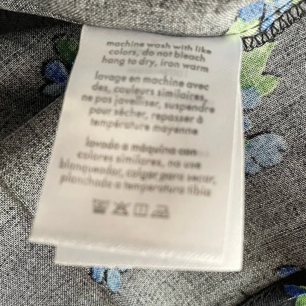 WeWoreWhat Women's Floral Print Ruffle Blouse Watercolor Ditsy Black Multi Sz L - Image 7