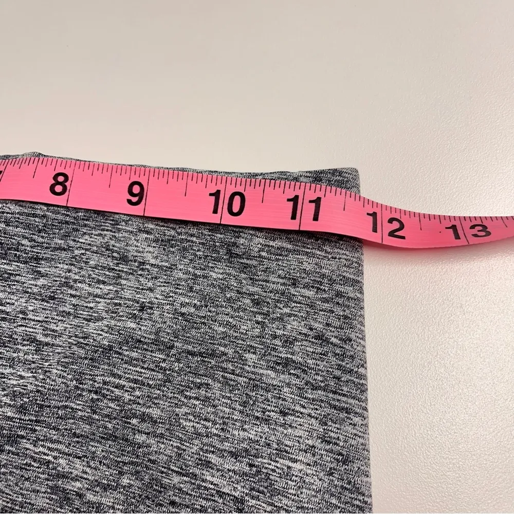 Nike Dri-Fit small leggings capri leggings grey gray neutral athletic leggings - Image 4