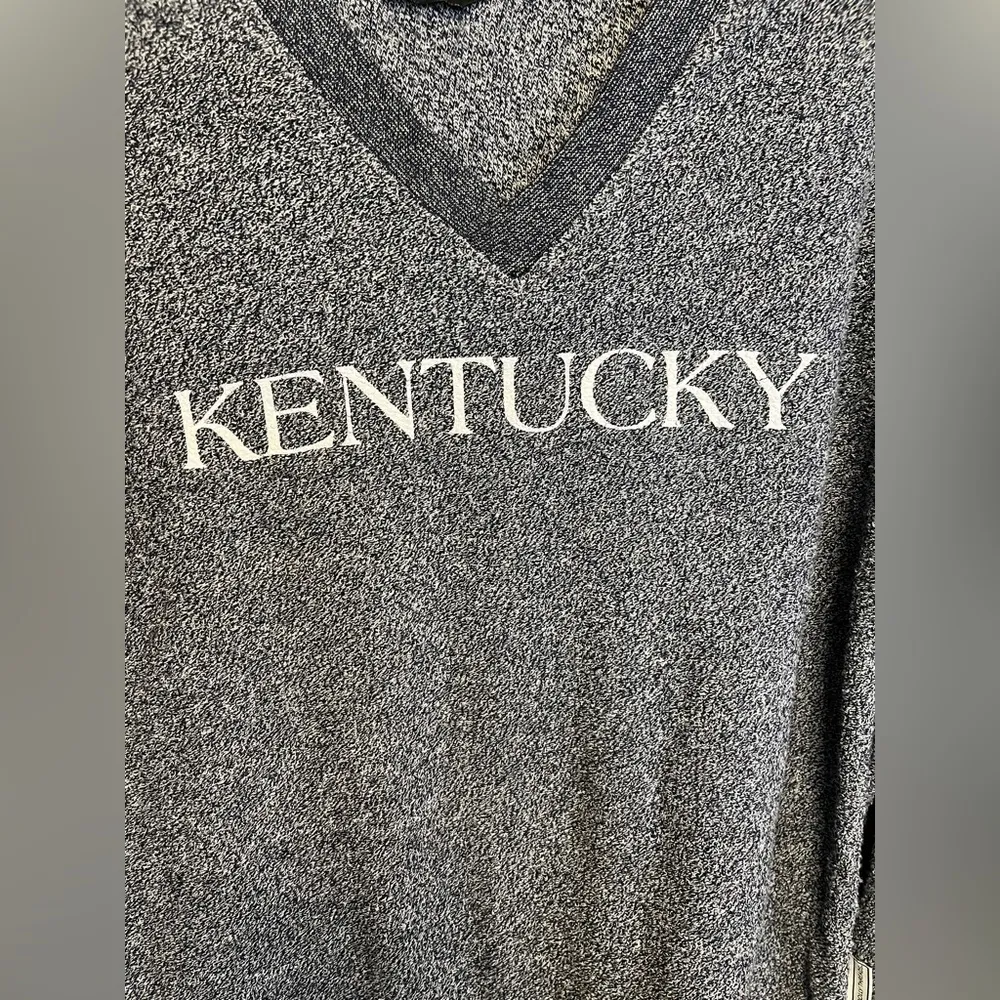 Woolly Threads Kentucky V-Neck Pull Over - Image 6
