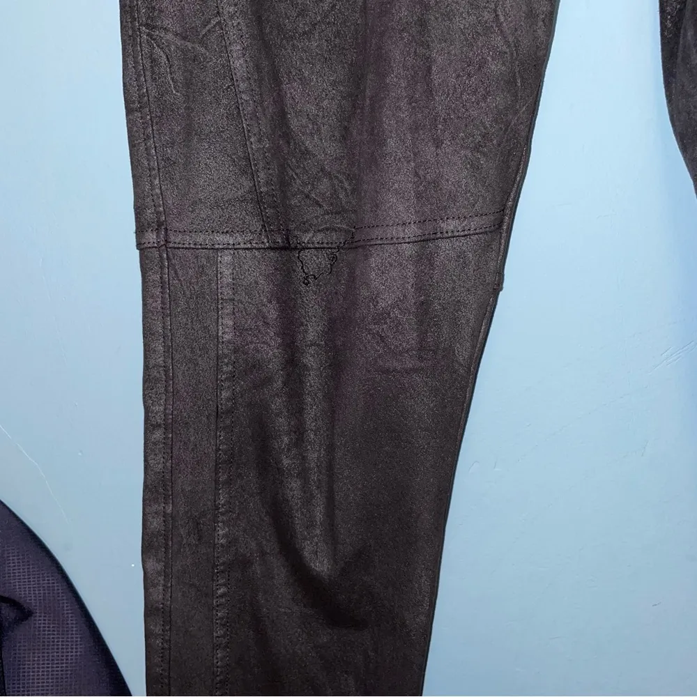 Free People Vegan Suede Skinny Pant Elastic Waist Size Medium - Image 4