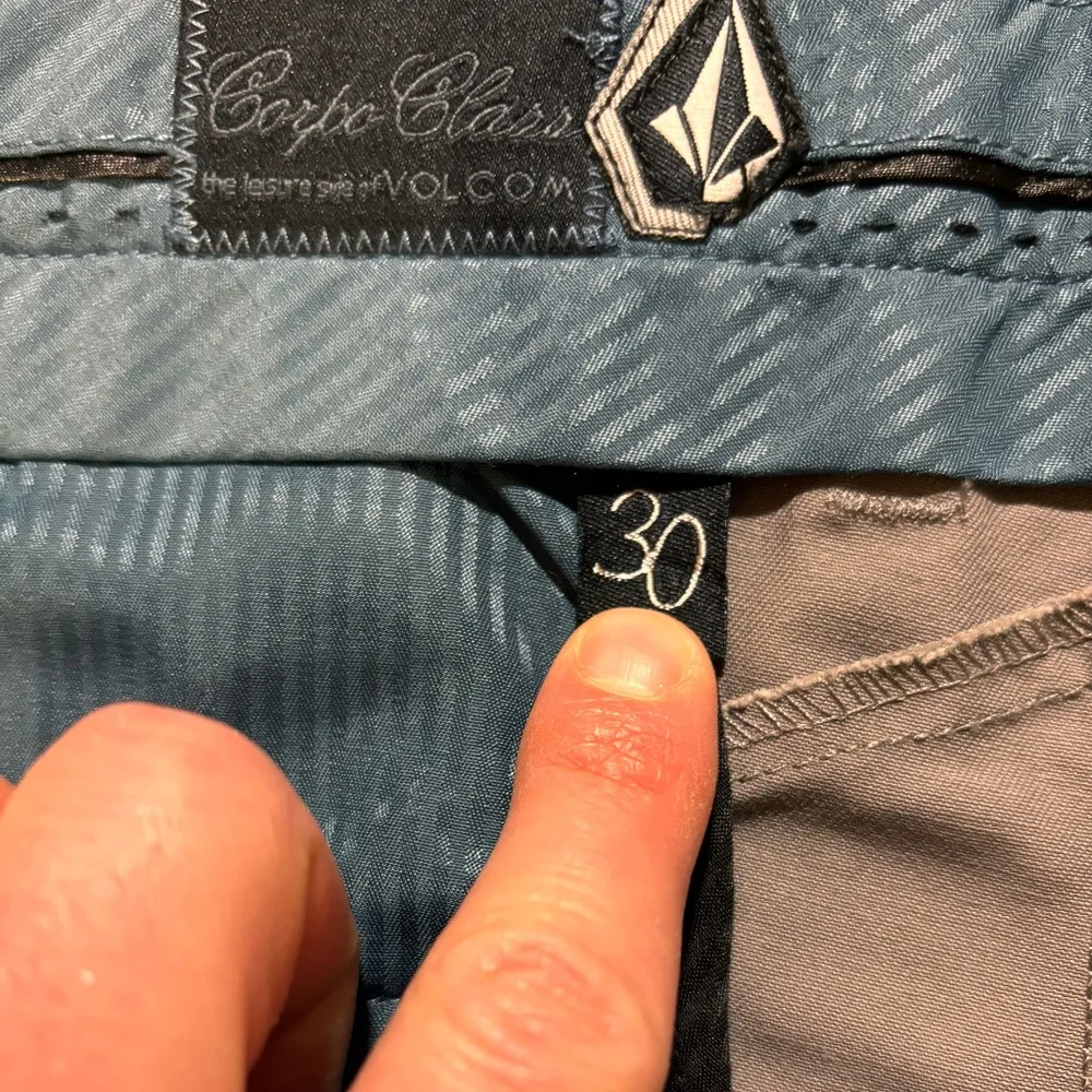 Volcom Men's Corpo Class Leisure Shorts - 30 - Image 5