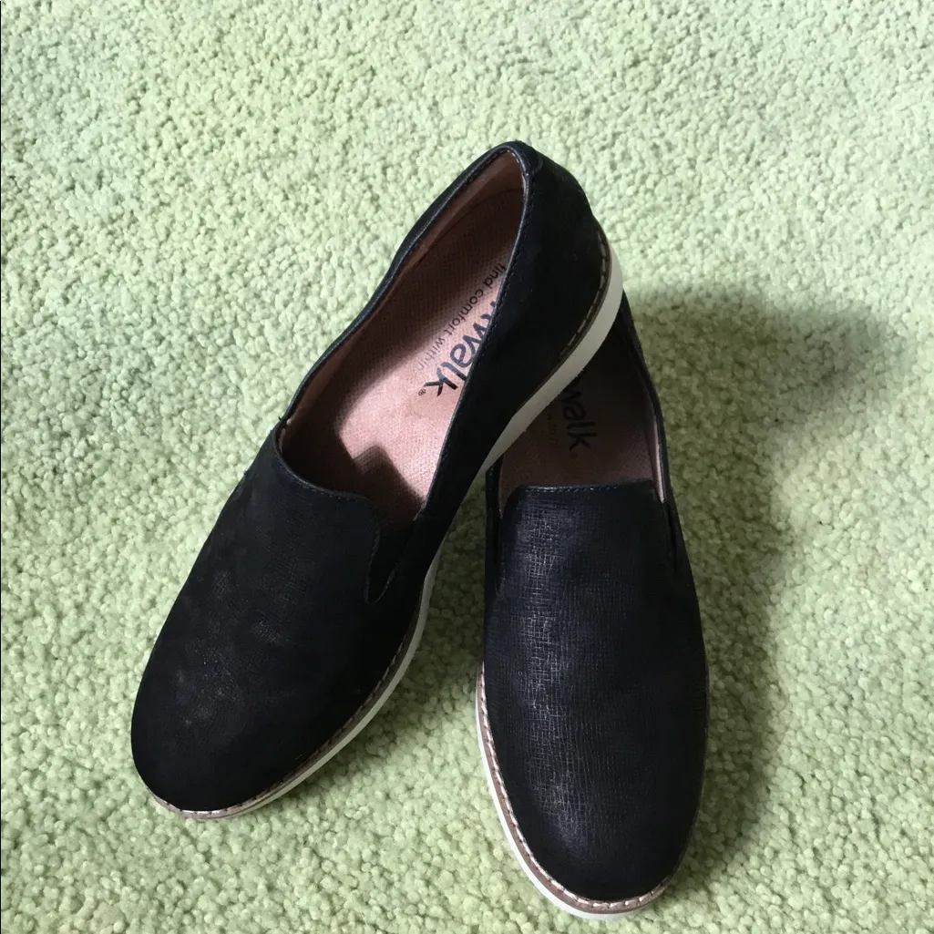VERY COMFORTABLE LIGHTWEIGHT LOAFERS in wider width 🥿✨ - Image 9